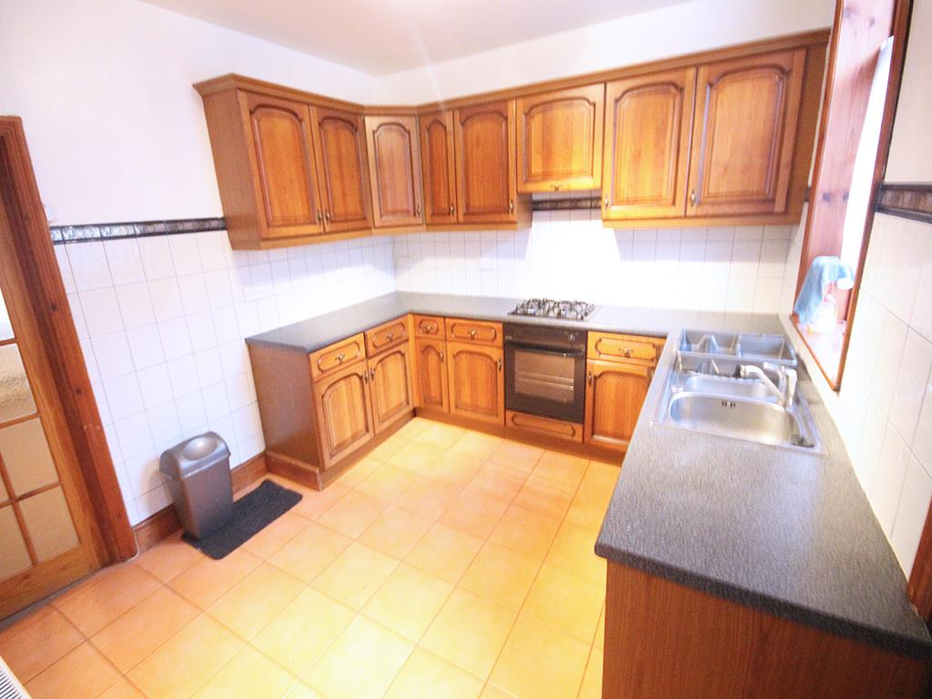2 bedroom mid terrace house To Let in Barnoldswick - IMG_5565.jpg
